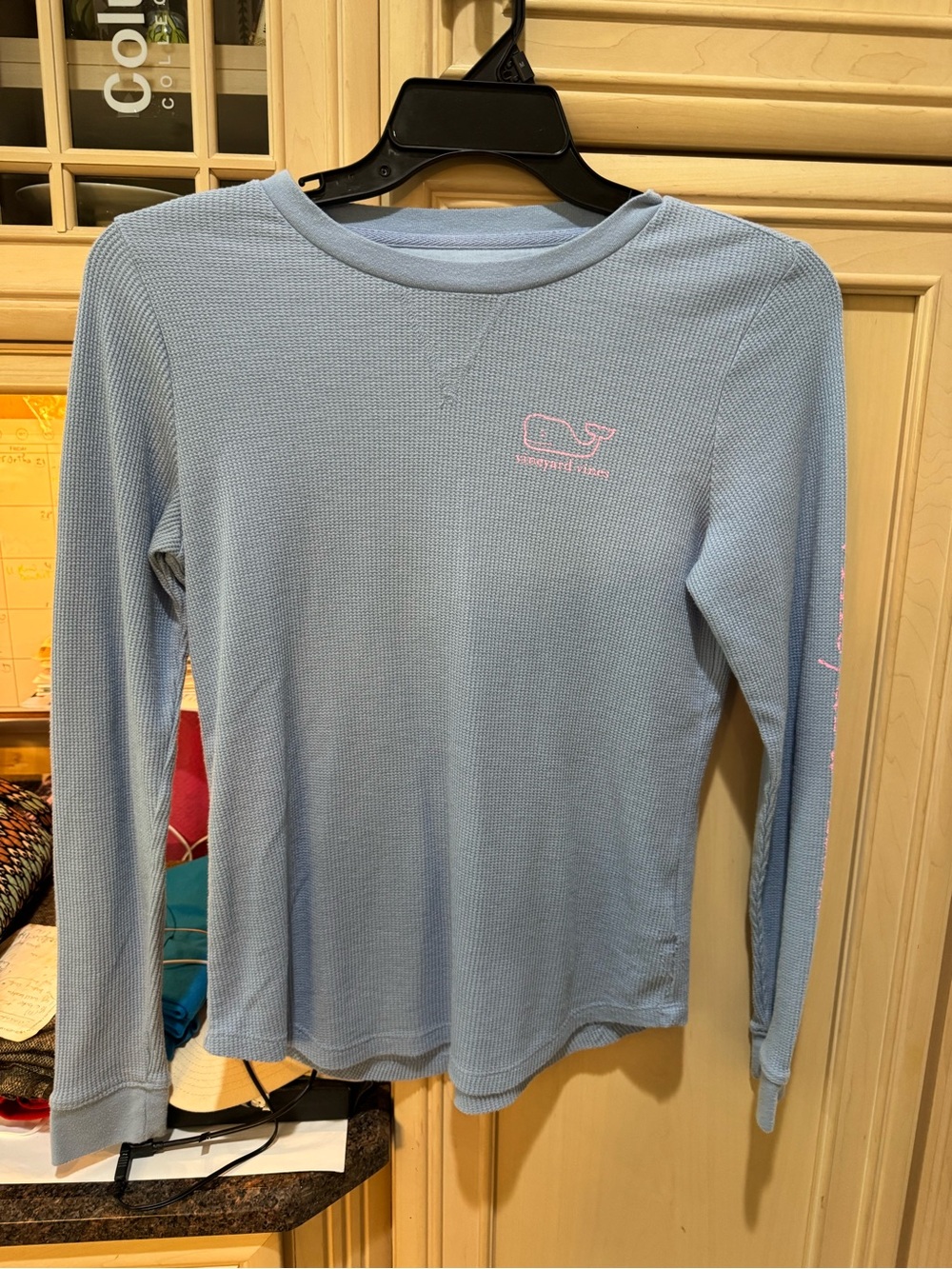 Vineyard Vines Pastel Blue Long-Sleeve Waffle Thermal with Pink Whale